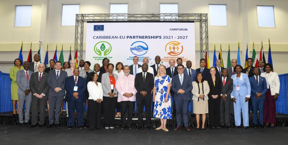 LACIF Marks the Strong New EU-Caribbean Partnerships!
The #EU and #caribbean carved a new ambitious round of cooperation on #greendeal, #economic #resilience #trade #governance #security &amp; #humandevelopment
Read more: eulaif.eu/en/news/strong…