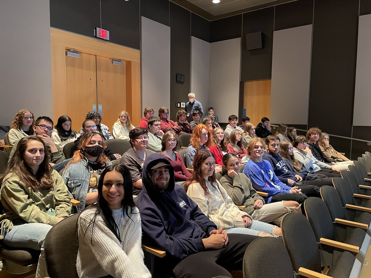 Mrs. Johnson tweet media