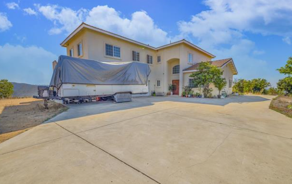 eLoanRealty's tweet photo. House For Sale! ! !
Welcome to the peaceful, rural community of Vista. This 4 bedroom, 3 bathroom home atop a hill with panoramic views, on a 4 acre lot.

Location: Vista, CA 92084
Listing Price: $1,085,000 https://t.co/4Vgm8wp72O