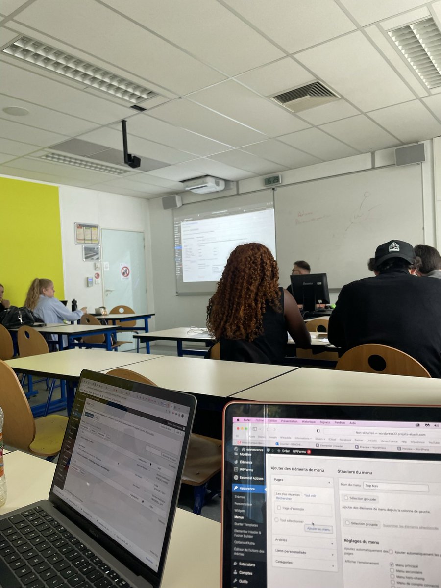 fatibnc's tweet photo. Aujourdâhui nous avons eu cours de Management de projet avec mr Pech.
Nous avons commencé la création de notre site web
#dbbach https://t.co/QuDQEYgpQh