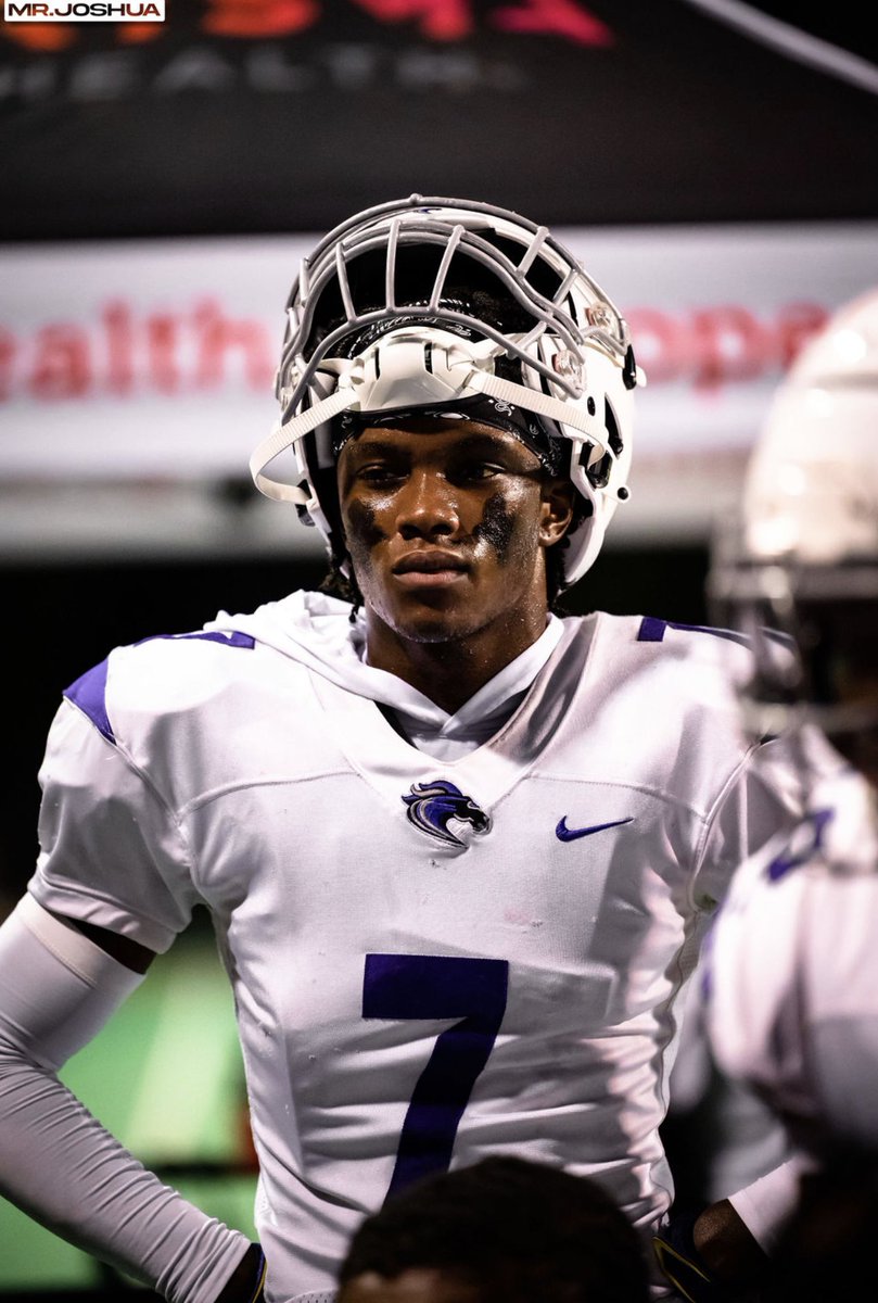 RidgeViewF_Ball's tweet photo. Congratulations go out to @TracyS2023 and @JavonSG23 for being selected to the @NorthSouthFB All-Star game.  All of #ViewCounty is proud of you @DrBrendaMack @JeanPorterNich1 @RidgeViewSports @RV_FB_Prospects https://t.co/eMsPxv0IGE