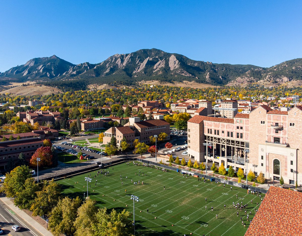 CUBuffsFootball's tweet photo. Fall in Boulder just hits different 🍁🍂

#GoBuffs 🦬 https://t.co/toSj2yxEoQ
