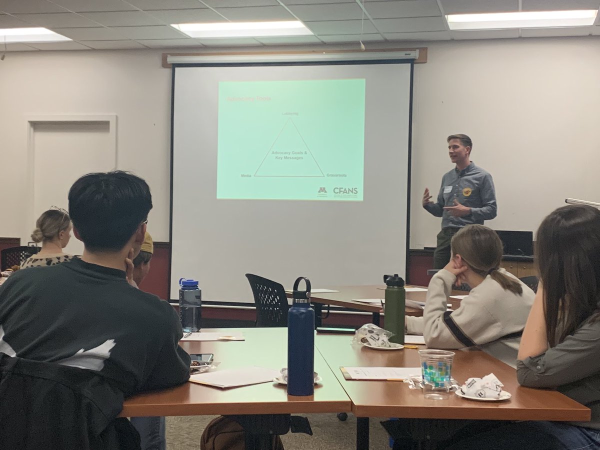 cfanspep's tweet photo. Kicked off the 22-23 Policy Engagement Program last night - what a great group! Looking forward to learning more about the policy making process and how to be involved. Thanks to @cfansalumni for supporting this opportunity for students https://t.co/Hlu6okSSo6
