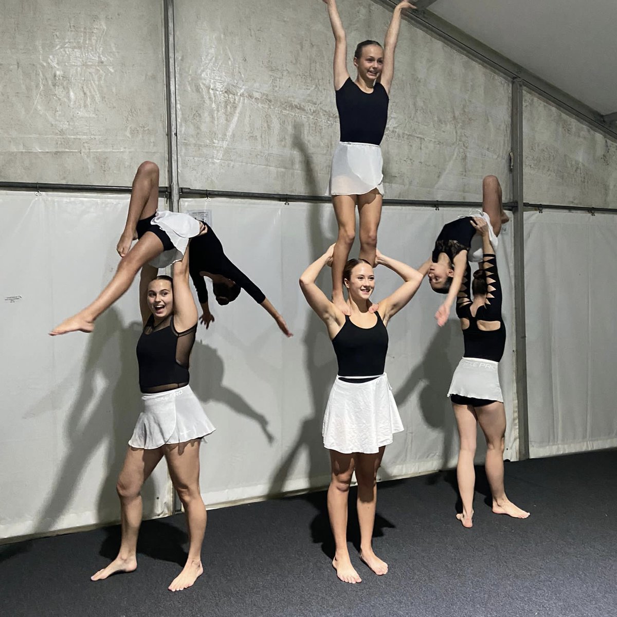 gymnasticsRGA's tweet photo. 🤩 Our lovely Display Team at the London Festival of Gymnastics on the weekend 🤸‍♂️🌟 Learn more about us https://t.co/WfP4r0LYpM
#richmondgymnastics #gymnastics #londongymnastics #londonfestivalofgymnastics #brentwoodcentre https://t.co/eOjaPbHPBF
