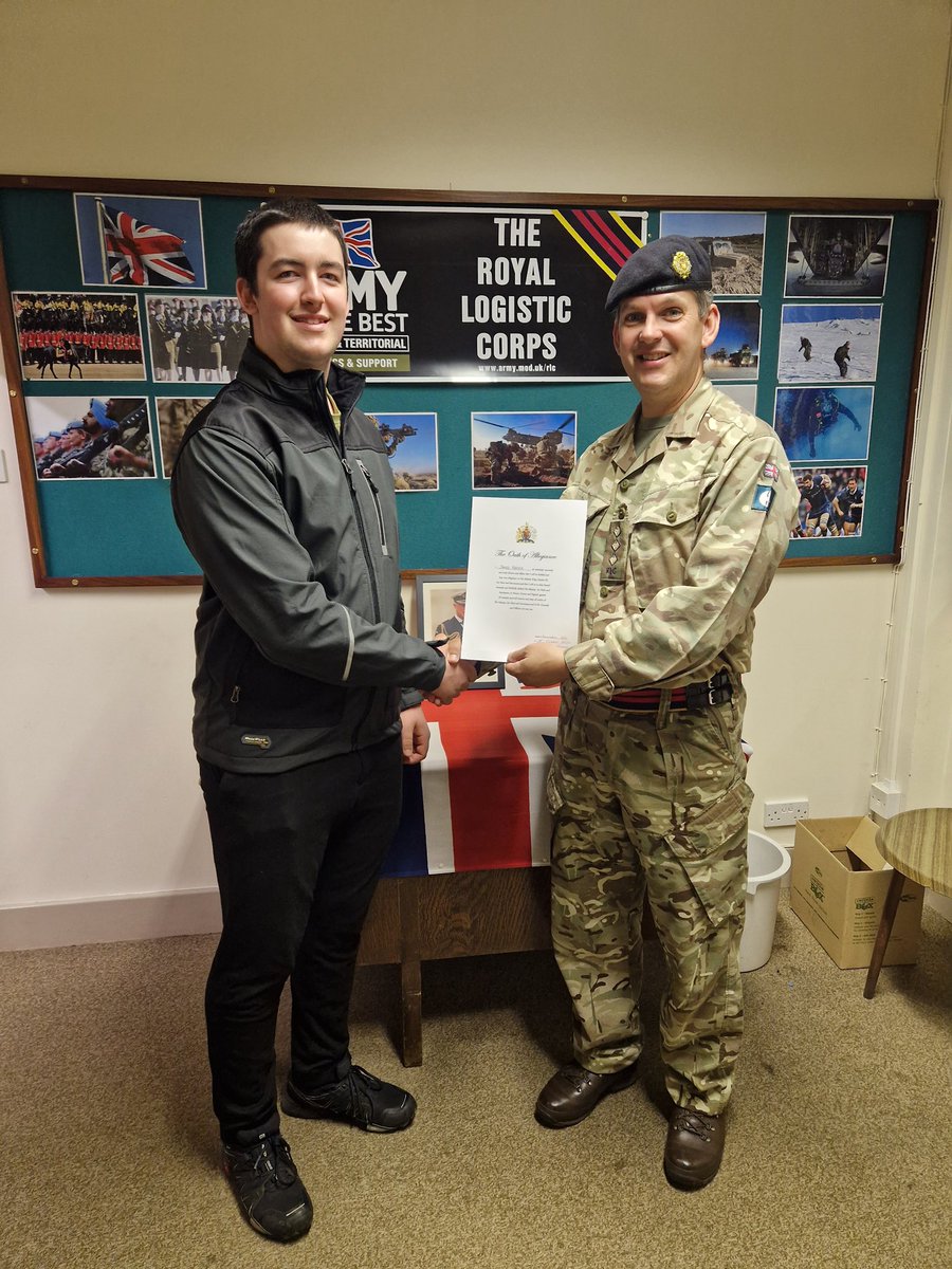 Congratulations to Pte Fraser who has been attested into 201 (Bedford) Squadron. Welcome to the 158 family, Basic Training next. #bedford  #ReservedForMore <a href="/EastAngliaRFCA/">East Anglia RFCA</a> <a href="/BedfordTC/">Bedford T&C</a> <a href="/BedsLive/">BedfordshireLive</a> <a href="/lutoncouncil/">Luton Council</a>