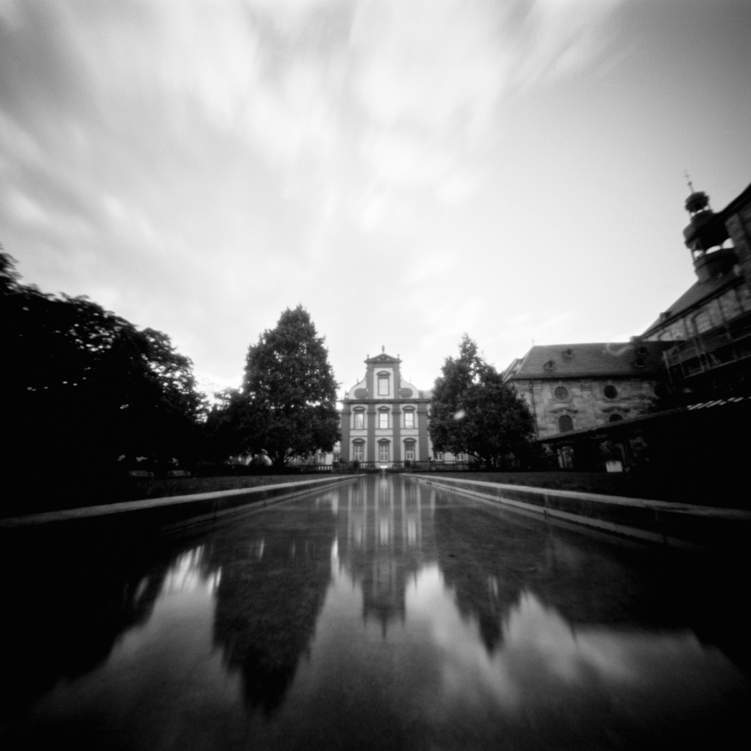 achimanalog's tweet photo. Der Garten der Domdechanei in Fulda
📷 #RealitySoSubtle 6x6F
🎞 #Fomapan 100
⚗️ Spur Acurol-N
#analogfotografieren #pinhole #pinholephotography #shotonfilm #selfdeveloped #rss6x6f #fulda #osthessen https://t.co/muzZy2XBNk