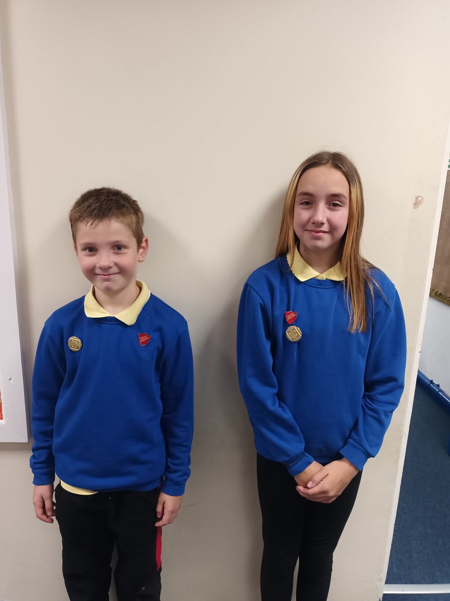 Porffor22's tweet photo. Our deputy head boy and girl looked fantastic today with their new badges on. You should both be super proud, you will be great role models 🤗 #AmbitiousAlys #ProudToBeRYF @rhosyfedwen https://t.co/l7pOef9OoE