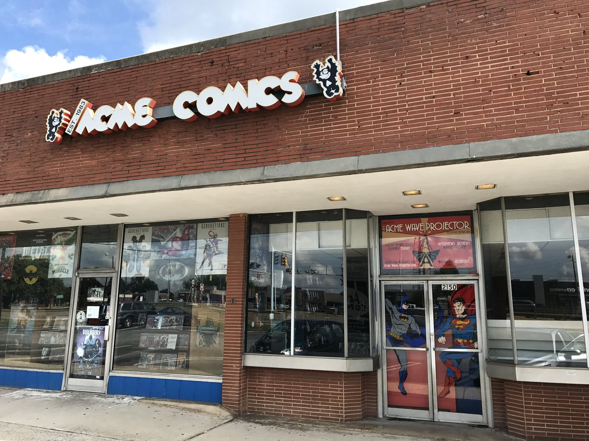 DesiWestside's tweet photo. 🚨 NEW EPISODE ALERT! It’s the second installment of the 🧢@LordRetail Trilogy on 🎙 #MyComicShopHistory. We talk Superman 🚀 comic recs, distributor frustrations, the non-threat of digital comics, &amp; choosing words carefully. Wherever you get podcasts!

🎧 https://t.co/AwHUWwE5kE https://t.co/xNLld6xPES