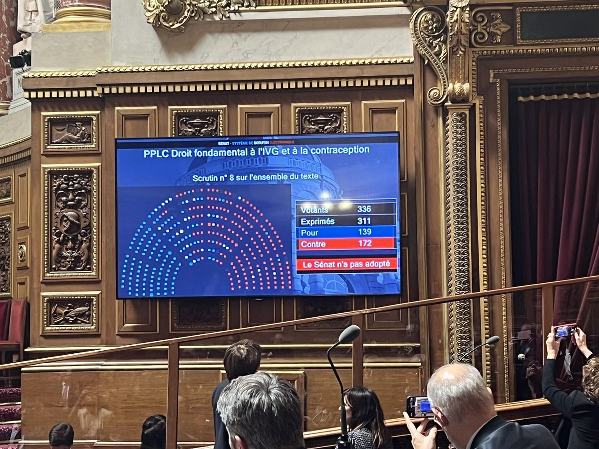 Il n’a manqué que 17 voix.
Ce n’est pas fini. 
On lâche rien.
#IVGdanslaConstitution