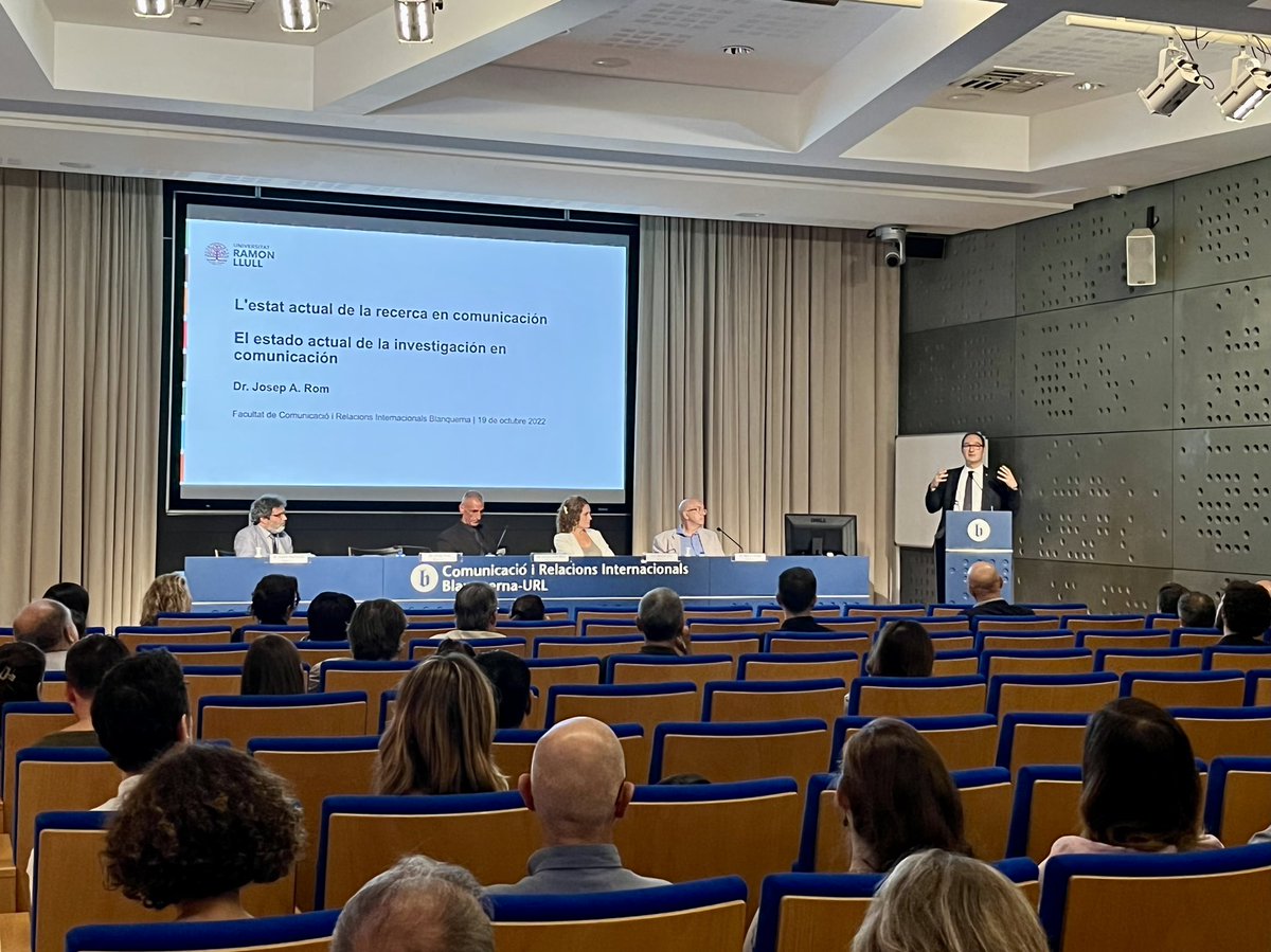 “La recerca en #comunicació tendeix a ser una hibridació interdisciplinària de les ciències socials i està fortament influenciada per les tendències”. El doctor <a href="/romjosep/">Josep Rom</a>, rector de la <a href="/uramonllull/">U. Ramon Llull (URL)</a>, inaugura el curs de doctorat de <a href="/BlanquernaFCRI/">Blanquerna FCRI</a> 🎓