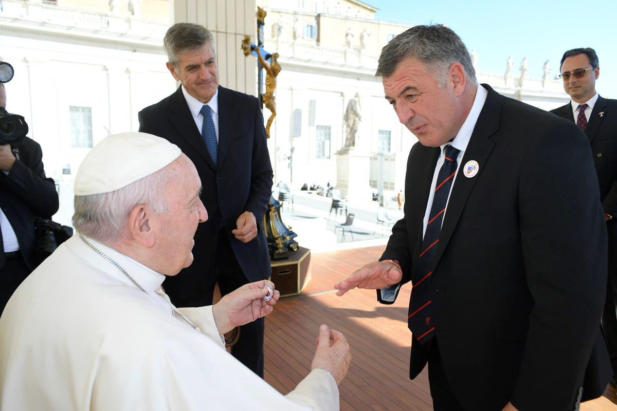 I was recently granted an incredible opportunity to meet Pope Francis at The Vatican. I told him about our #RightToFood campaign and presented him with a campaign pin, which he accepted with interest &amp; enthusiasm. 
We need all faiths working collectively to end hunger.