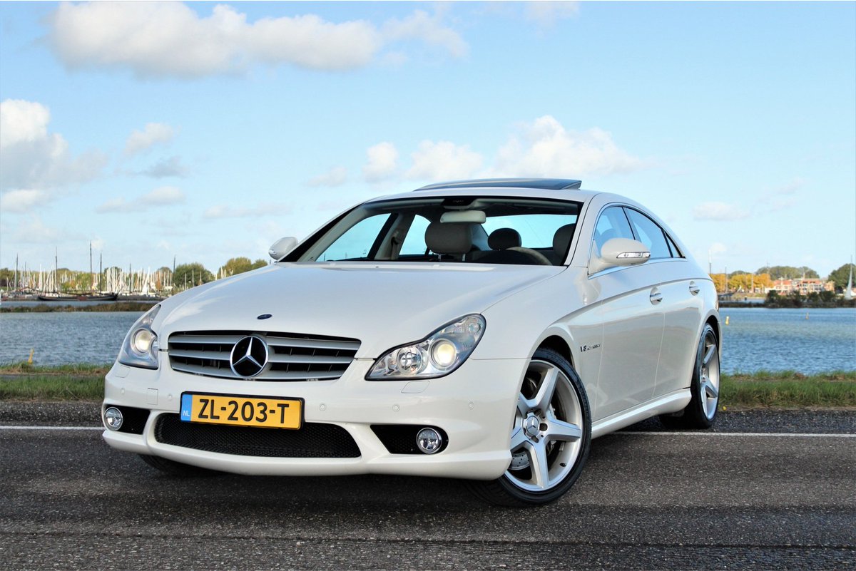thestargallery's tweet photo. De retesnelle fiscaal vriendelijke #Mercedes CLS55AMG met slechts 79000km en fijne extra's is verkocht! #C219 #AMG #M113K #V8 #476pk #700Nm #whitebeast #retesnel #compleet #topkleur #topconditie #youngtimer #weinigkilometers #liefhebbergevonden https://t.co/DOdN6o8P1S https://t.co/oQ59yGVTP3