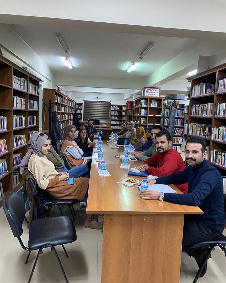 RanHalk's tweet photo. Kitap Tahlil Grubumuz ile Ekim ayı kitap tahlilimizi gerçekleştirdik📚@OdabasAli @vankulturizm @eroluslum @55abdurrahman65 @AysunBekdemir2 @PiskinSait @Vankutup @cldrnkaymakam https://t.co/RQKeYduVcu