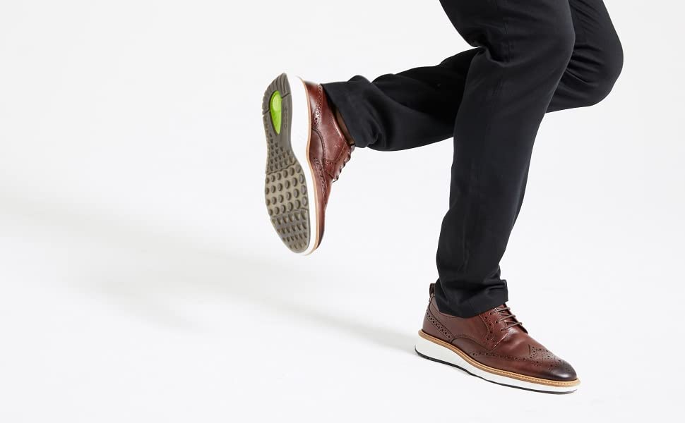 SoundFeet's tweet image. The Ecco Hybrid is crafted from smooth full-grain leather, lined in rich leather and textile for softness and breathability,and would be great shoe to add to your wishlist this year!
#showoffyoursoundfeet #ecco #mens #fall #comfort #ootd