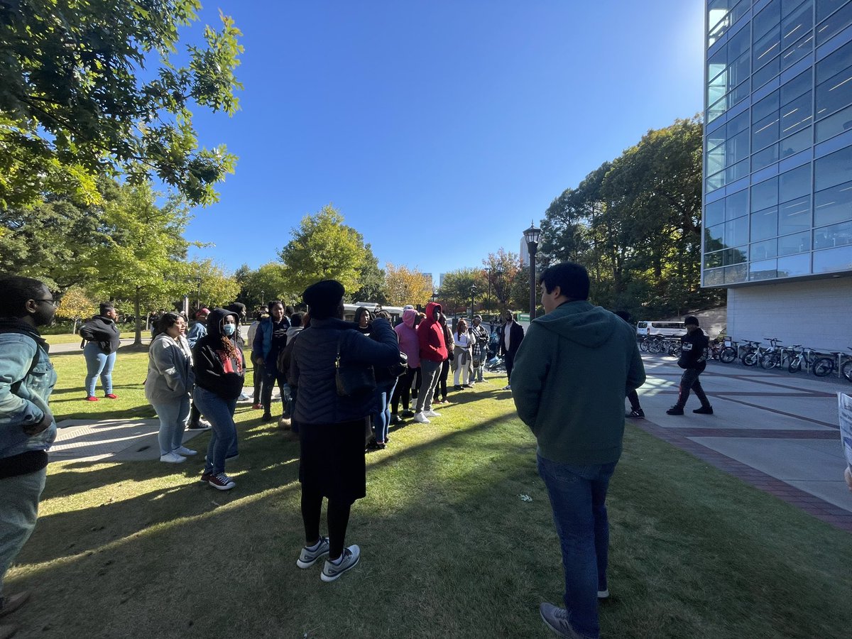 GATechEcoCAR's tweet photo. Popy was able to get some fresh air today out on Tech Green with Next Generation! Thank you to everyone who made this possible and our team members who made it out to the event! #ecocar #nextgen #future #ev #cleanenergy #ecocarchallenge #techgreen #generations #learning #gatech https://t.co/xC7LNdbKkL