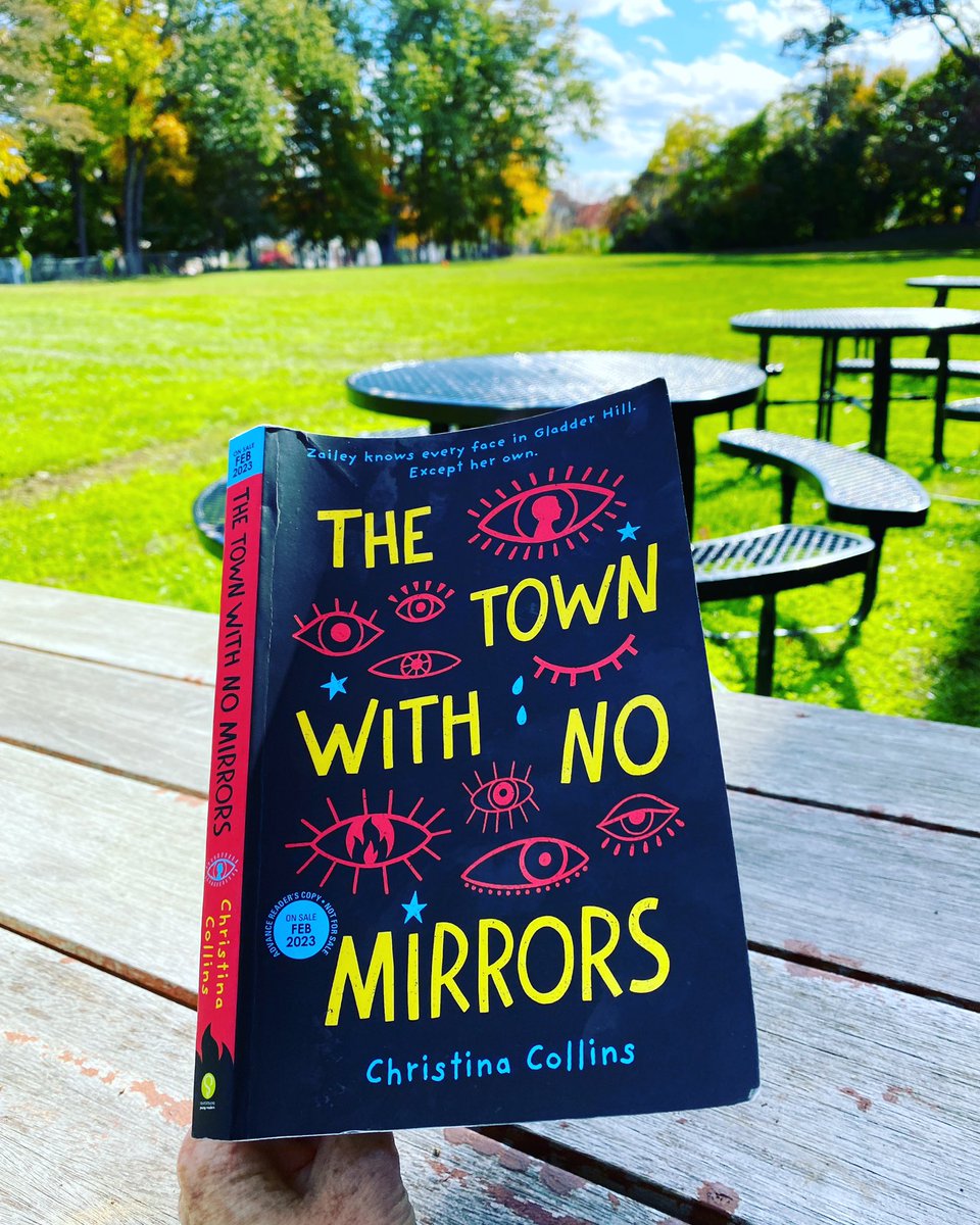 Spending my lunch with #TheTownWithNoMirrors by @stinacoll from @Sourcebooks @SBKSLibrary!! Loving it. Wish I could read all afternoon. 🎉👏🏻📚#bookposse
