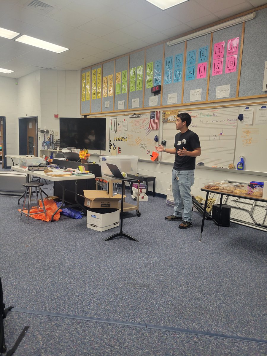 stillwell_ms's tweet photo. @NSHSNorthNation
& our #FCA gathering this morning: welcoming back an alum, c/o 2021 Ronald and hearing his moving delivery of #bornwithpurpose
where he referenced one of my favorites: #JohntheBaptist
💙🧡🤟🏽 https://t.co/qp2vOS4qnU