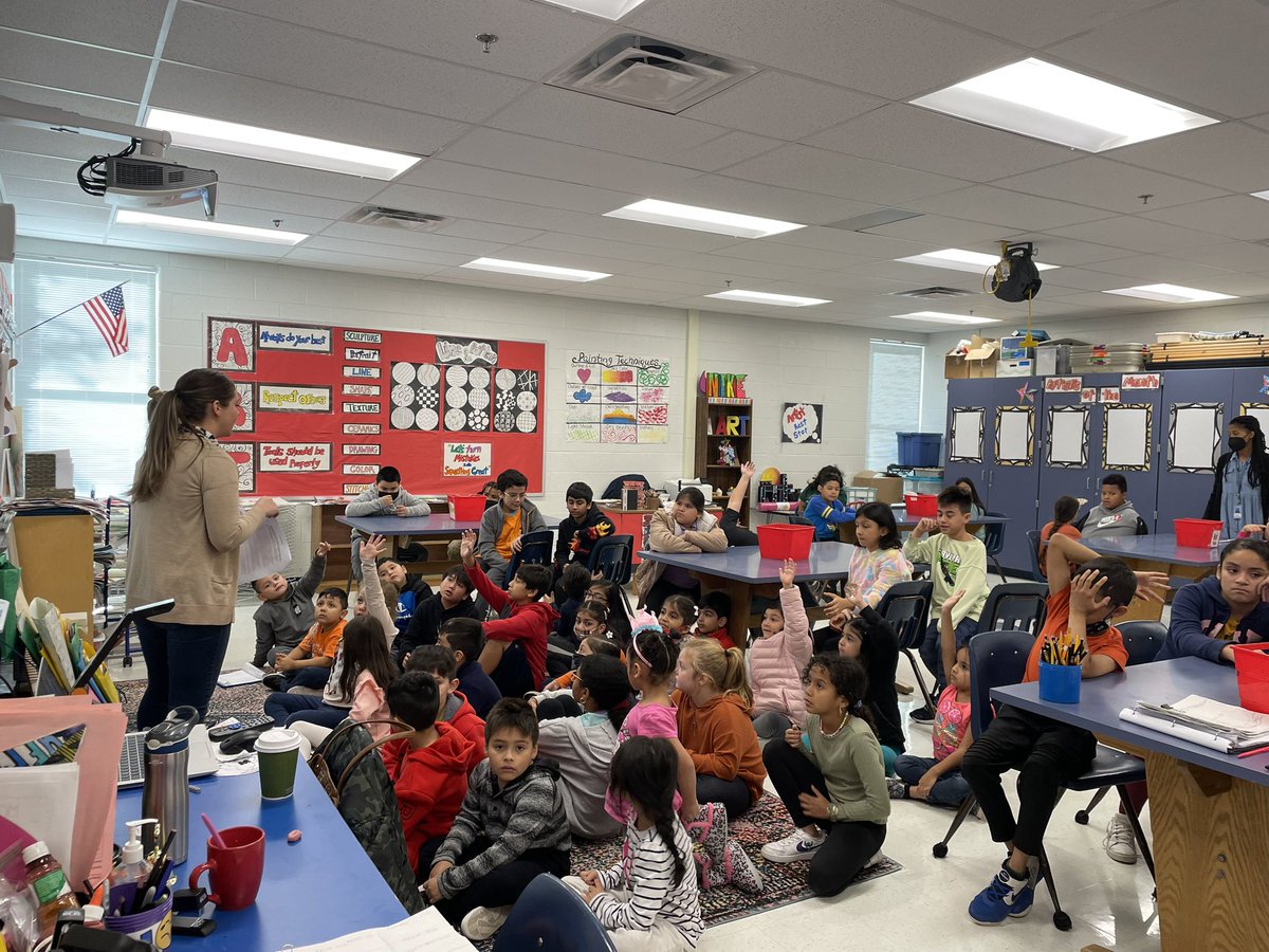 montclair_elem's tweet photo. Our first bus meeting! Promoting positive relationships and revisiting expectations!! Great job @MsWittmanThird and @MontclairESPE! Thank you PBIS! https://t.co/gYyidktwsS