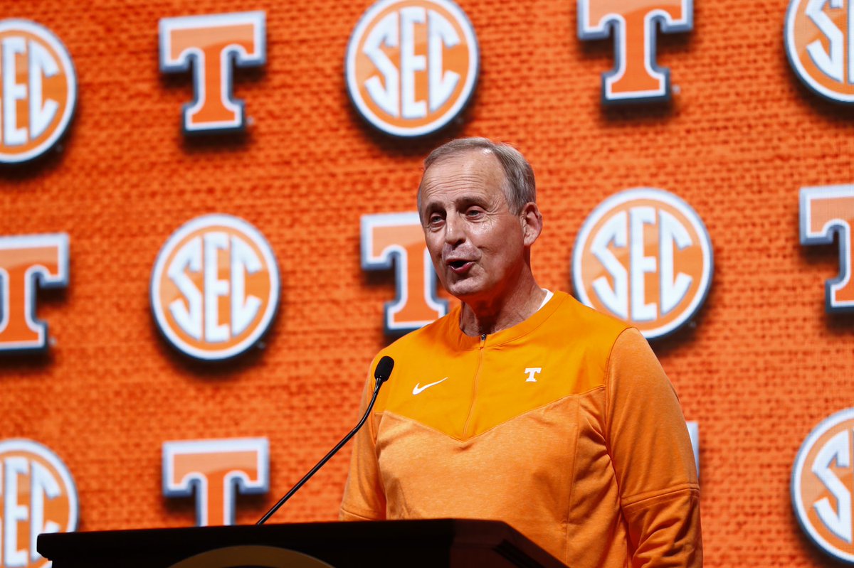 Vol_Hoops's tweet photo. 🫡 https://t.co/3LmeG3fQdv