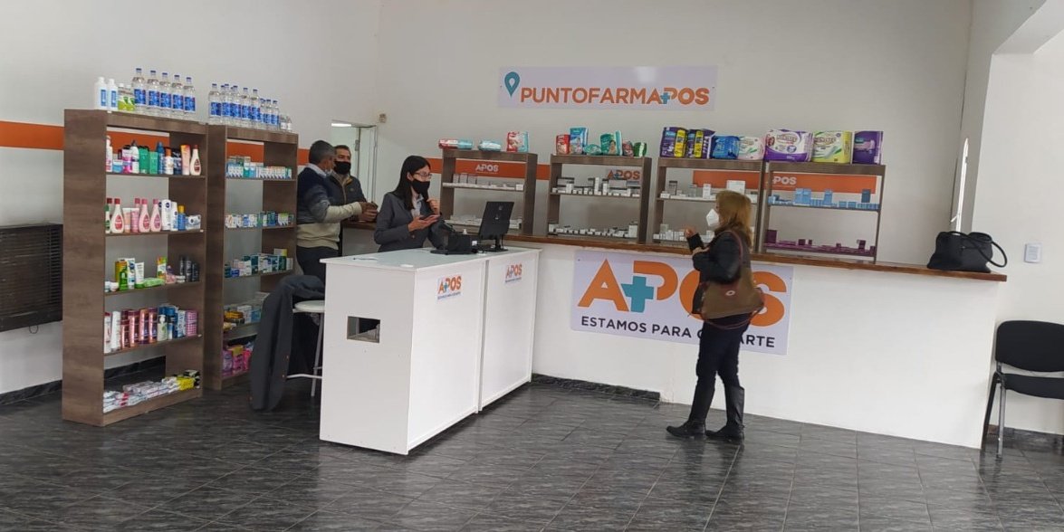 GabyPedrali's tweet photo. Hoy #FarmAPOS está de aniversario y quiero saludar a @mclaudiaortiz y al equipo de @APOSLR quienes trabajaron para hacer realidad este proyecto y poder llegar con soluciones a toda la provincia, siguiendo la impronta humanista y federal que nos marca nuestro gob @QuintelaRicardo https://t.co/VJYPOEebLi