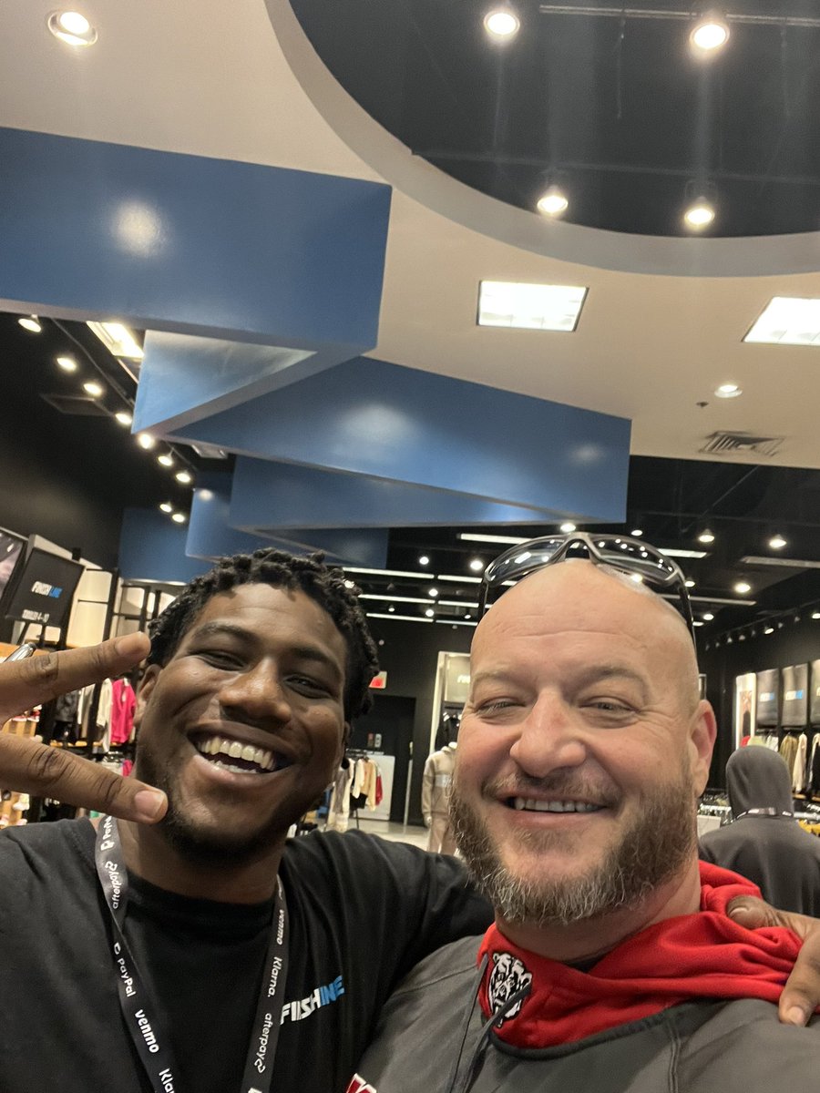 Loved seeing this guy today!!! Bo Travis Northside Alumna and one of the best I’ve ever coached! <a href="/GrizzliesNHS/">Ft Smith Northside</a> <a href="/Grizzlyftball/">NHS Grizzly Football</a>