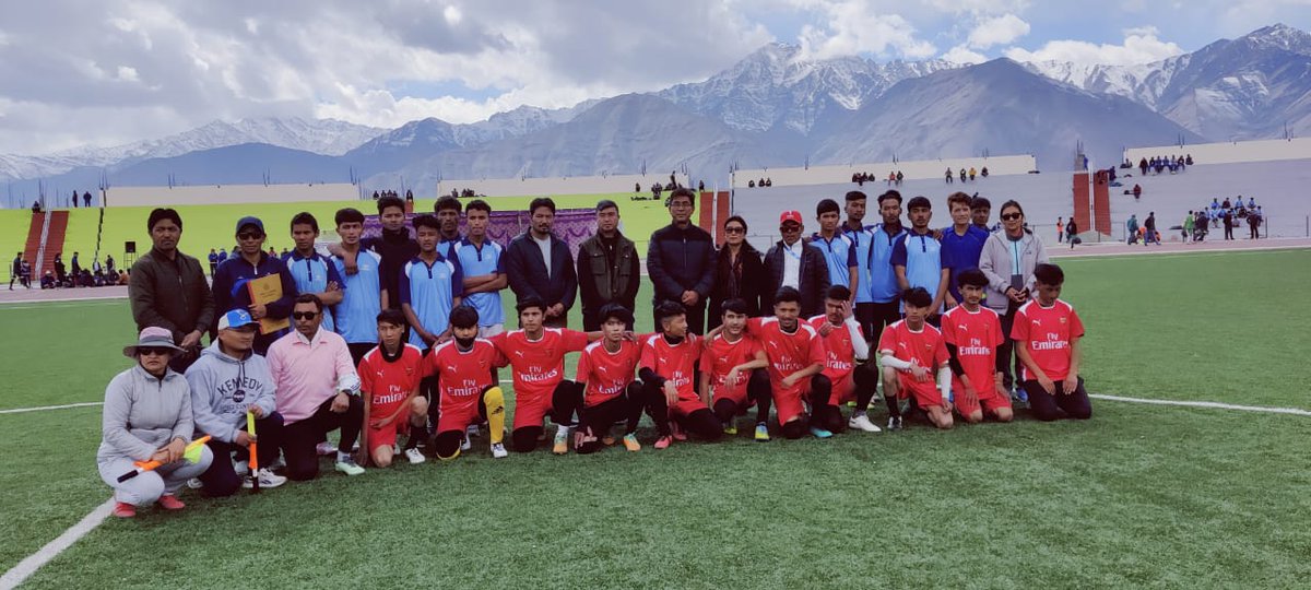 DIPR_Leh's tweet photo. Secy Sports @Ravinder_Dangi1 inaugurated the district-level Inter Hr Sec School tournament at #OpenStadium Spituk, Leh today.
17 Hr Sec Schools from from all over #Leh district are participating in the tourney.
@LAHDC_LEH @Angchuk5 @DC_Leh_Official @ddnewsladakh @dse_ladakh https://t.co/qm9VsSaCY7