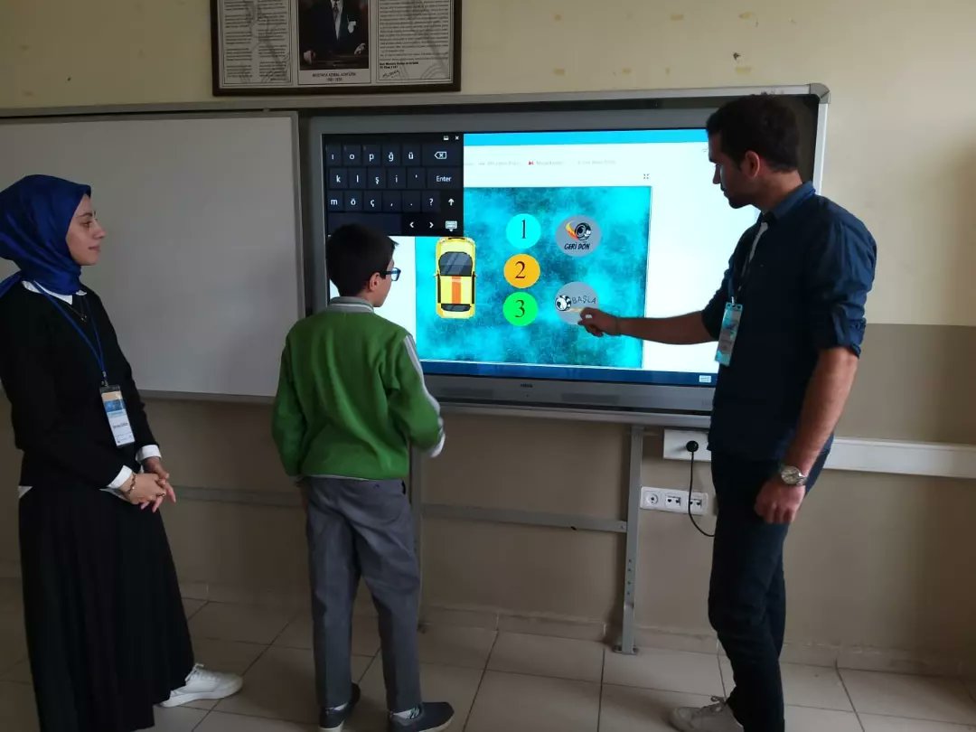 cilimlimamhatip's tweet image. Düzce Üniversitesi Matematik öğretmenliği bölümü öğrencilerimiz ile birlikte #codeweek2022 etkinliği gerçekleştirdik.