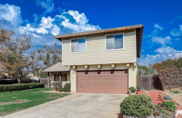 eLoanRealty's tweet photo. House For Sale!
Private two-story, 4bed &amp; 3bath home with no neighbors behind and to one side. Located on a quiet street with greenbelts throughout, this home is the perfect clean slate to make your home dreams come true.
Location: San Marcos, CA 92069
Listing Price: $729, 900 https://t.co/y9MsyCfGna
