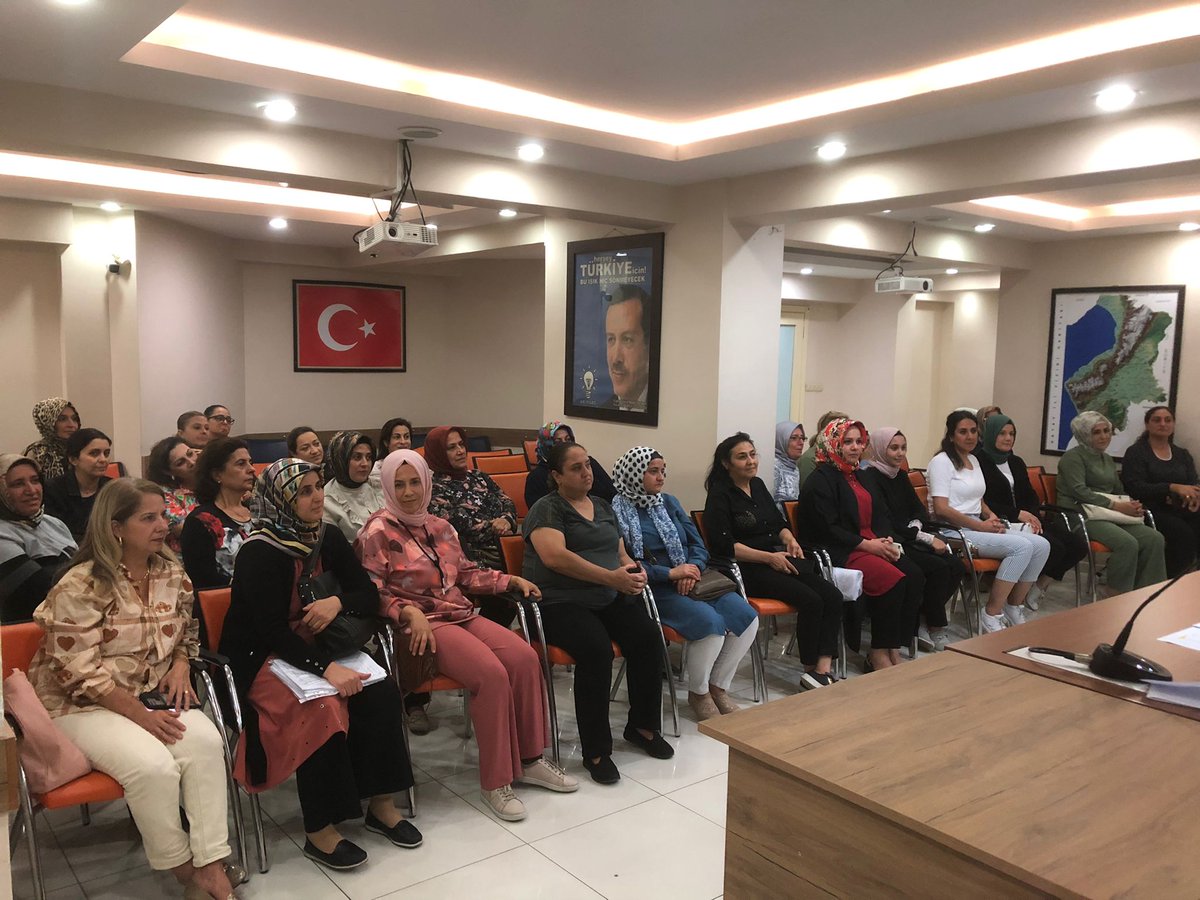 akkadin_hatay's tweet photo. 📍AK Parti Hatay İl Başkanlığı

İl Kadın Kolları Başkanımız Zehra EREN Başkanlığında; Teşkilat Çalışmalarının İstişare edildiği Haftalık Olağan Yönetim Kurulu toplantımız gerçekleştirildi.

#İnandığınYoldaYürü https://t.co/qzbeAkslbZ
