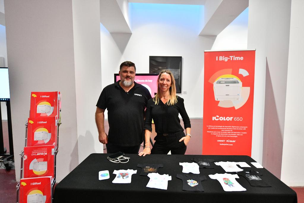 Reimagine Textile tweet media