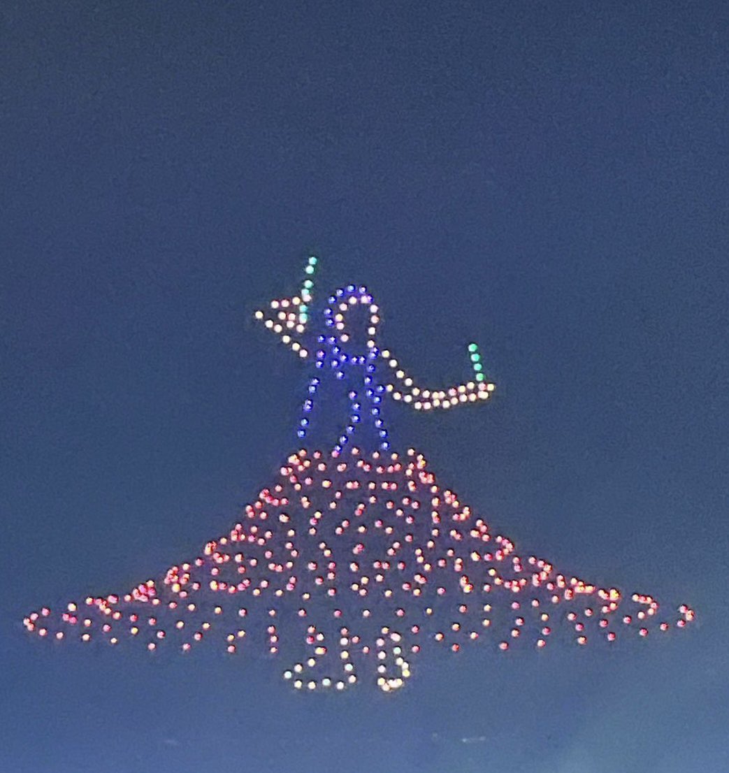 India_iDEX's tweet image. The Biggest Ever Stunning Drone Light Show by #iDEX Startup @BotLabDynamics at #DefExpo2022

Great Show @sahlawat1 and team👏👏

@DefenceMinIndia @DefProdnIndia @drajaykumar_ias @sjaju1 @SpokespersonMoD @PIB_India