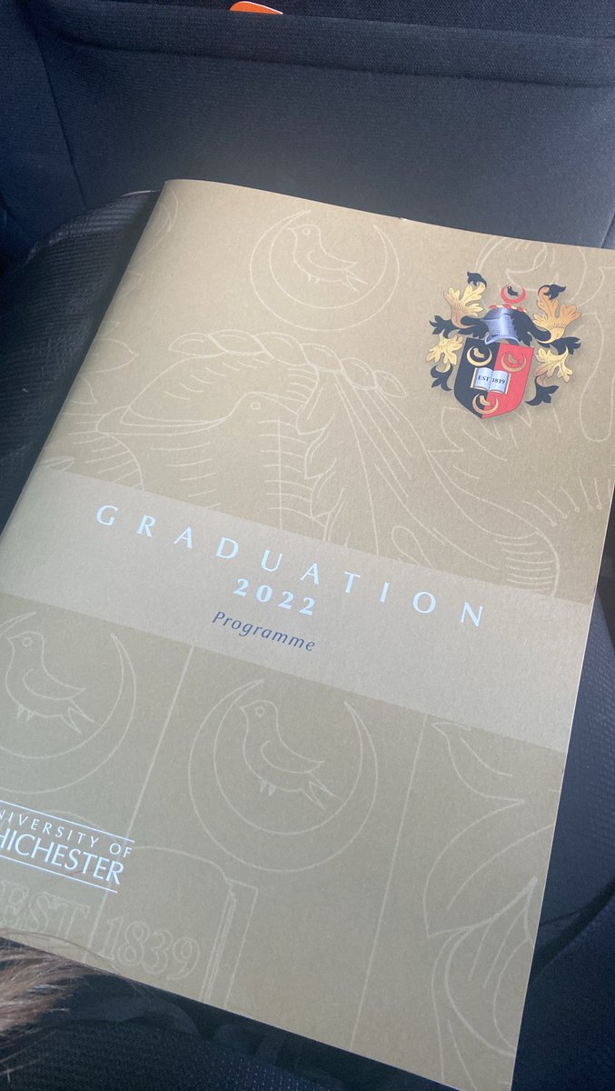 ConnieBBCrp's tweet photo. // it’s official, ya gal has graduated 👩🏼‍🎓🎓 https://t.co/u6won3umma