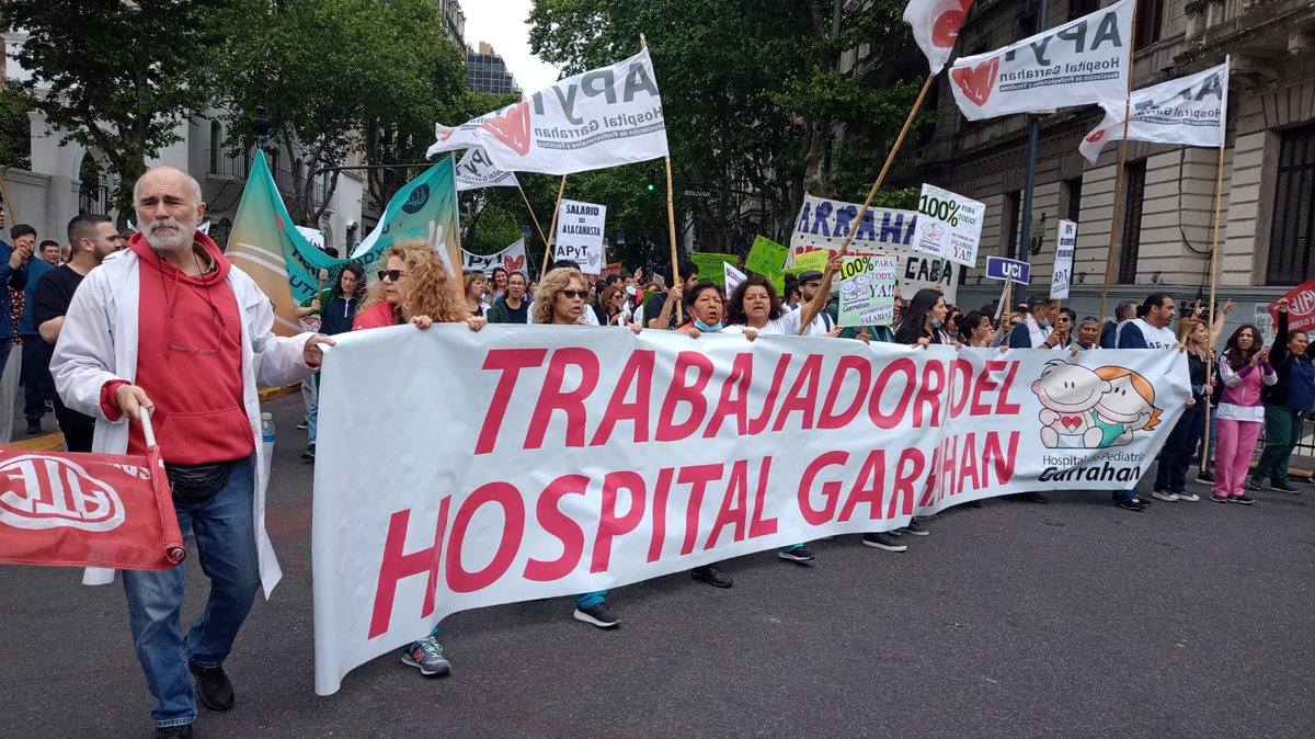 Hay movilizaciones cotidianas por la grave situación de la salud pública y por las condiciones de labor y salariales de sus trabajadores y trabajadoras, pero la ministra Vizzotti no tuvo tiempo de venir a contestar preguntas a la comisión de Presupuesto, se fue a la Antártida.