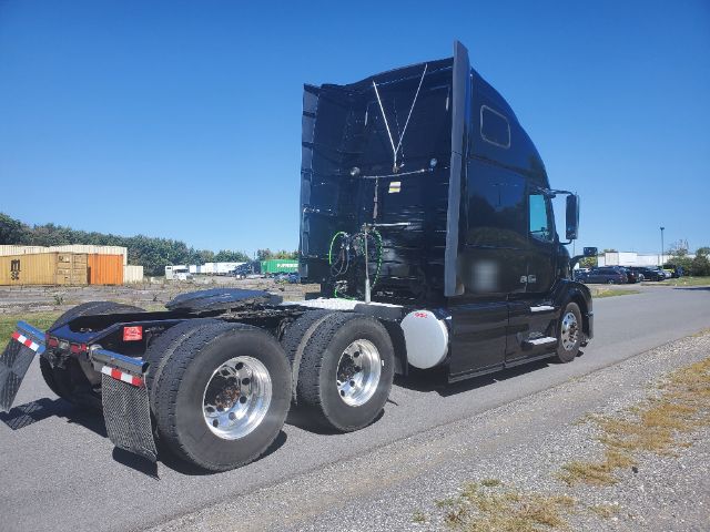 semitrucks's tweet photo. Check this 2016 #Volvo VNL 670 #ErinJustice in #FallingWaters #WestVirginia https://t.co/Brig3qzGdZ #truckers #trucksales #trucksforsale https://t.co/RAt8BrgLA2