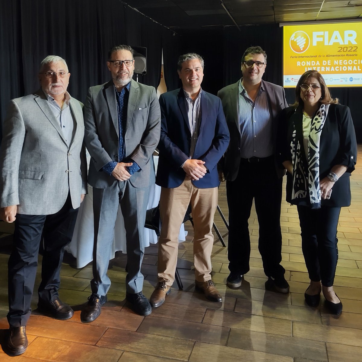 🌐FIAR 2022 inició con Rondas de Negocios
El presidente del ENAPRO <a href="/miguelguillermo/">guillermo miguel</a> , junto a la Directora de La Cumbre Graciela Altomonte  participaron del acto de apertura de la Feria Internacional que estuvo a cargo de @ricardodiab <a href="/sebachale/">Seba Chale</a> y <a href="/germanburcher/">Germán Bürcher</a>