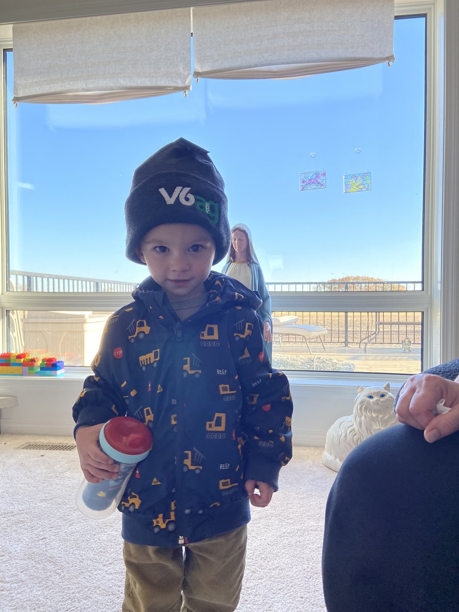 sunsetroadseeds's tweet photo. Thank you to @V6AgRyan for making opening mail be like opening a present Christmas morning filled with many goodies including this @V6Agronomy toque that is Mr. Digger man approved! Glad we got to connect and we look forward to using more #ElevenSuperstart in 2023!! https://t.co/vz2kGkprPb