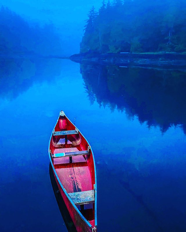 “A Canadian is somebody who knows how to make love in a canoe.” — Pierre Berton, 1973. 🇨🇦 #canoe #canadian @RCGS_SGRC @ExplorersClub