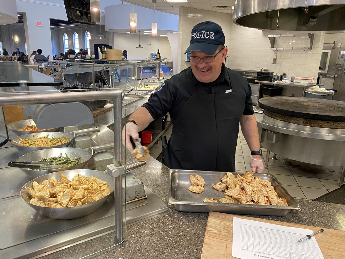 Thank you <a href="/UNCGPolice/">UNCG Police</a> for supporting our dining staff on Fried Chicken Wednesday! There’s a couple hidden chefs on the squad 🍗🚔🧑‍🍳