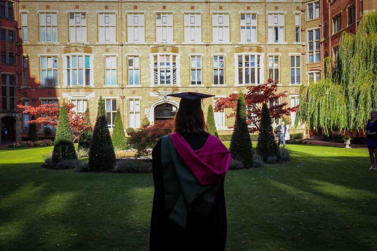 Rachel_GA_'s tweet image. My belated Masters graduation! MSc in Translational Neuropathology👩🏻‍🎓🧠 So proud of myself and all of my fellow graduates @sheffielduni @neuroshef #TUOSGraduation #TUOS #neuroscience #graduation #MSc #university #graduation2022