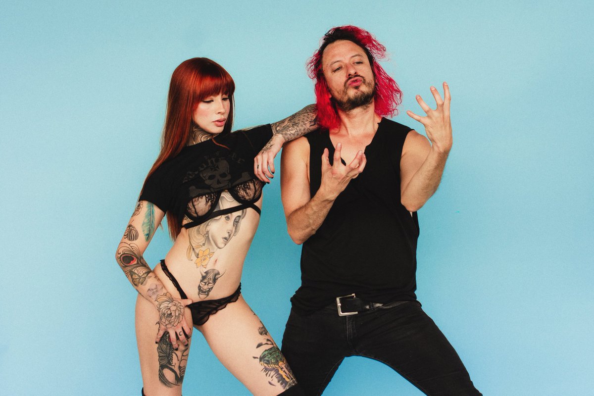 richiethunder69's tweet photo. Con mi amix @prudhommea 🖤
@monsterettes666 @kingmonster
📸 @dektol_ 💀

#monster #kingmonster #kingmonsterfamily #666 #punk #metal #rock #tattoo #lamarcadeldiablo #monsterette #monsterettes https://t.co/xhyZKdEQky