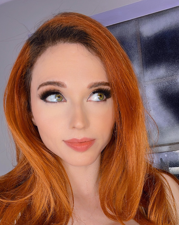 Dexerto on Twitter "Amouranth announced that she is taking an