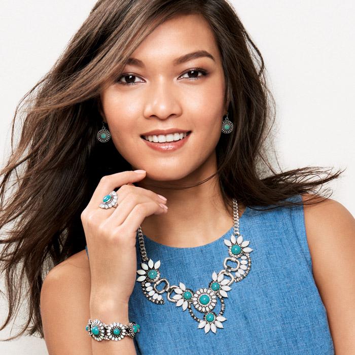 AvonLadyNJ's tweet photo. #JewelryTip: Regularly wipe your jewelry down with a cloth. Also taking it off to shower or do the dishes can go a long way towards preventing tarnish. https://t.co/EMcipnD7jI https://t.co/el4y8iBoVR