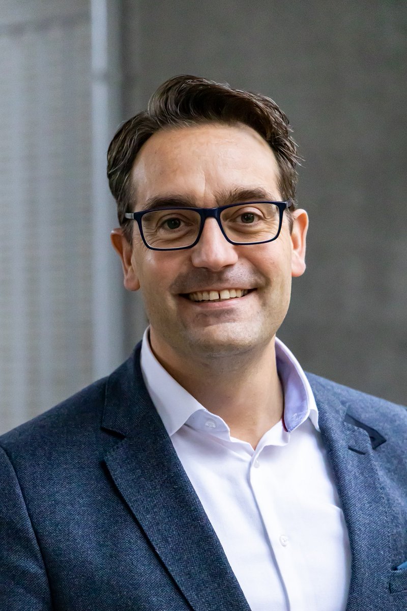 #UZBrussel verwelkomt dr. @RonaldPennings! Zijn expertise sluit nauw aan op de onderzoekslijn van het team Keel-Nees-Oorheelkunde dat sterk inzet op minimaal invasieve chirurgische benaderingen voor het binnenoor. loom.ly/qkx8go0