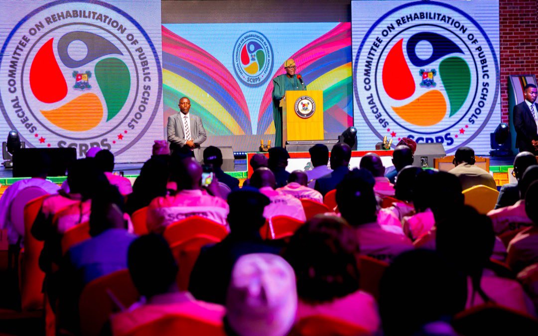 jidesanwoolu's tweet photo. Today, we continued our drive to make the learning environment conducive for our children with a virtual commissioning of expanded infrastructure in our public schools.

With the addition of newly built 150 blocks of classrooms and 1,386-bed hostels to 15 existing schools…

1/4 https://t.co/E9FQTlfokT