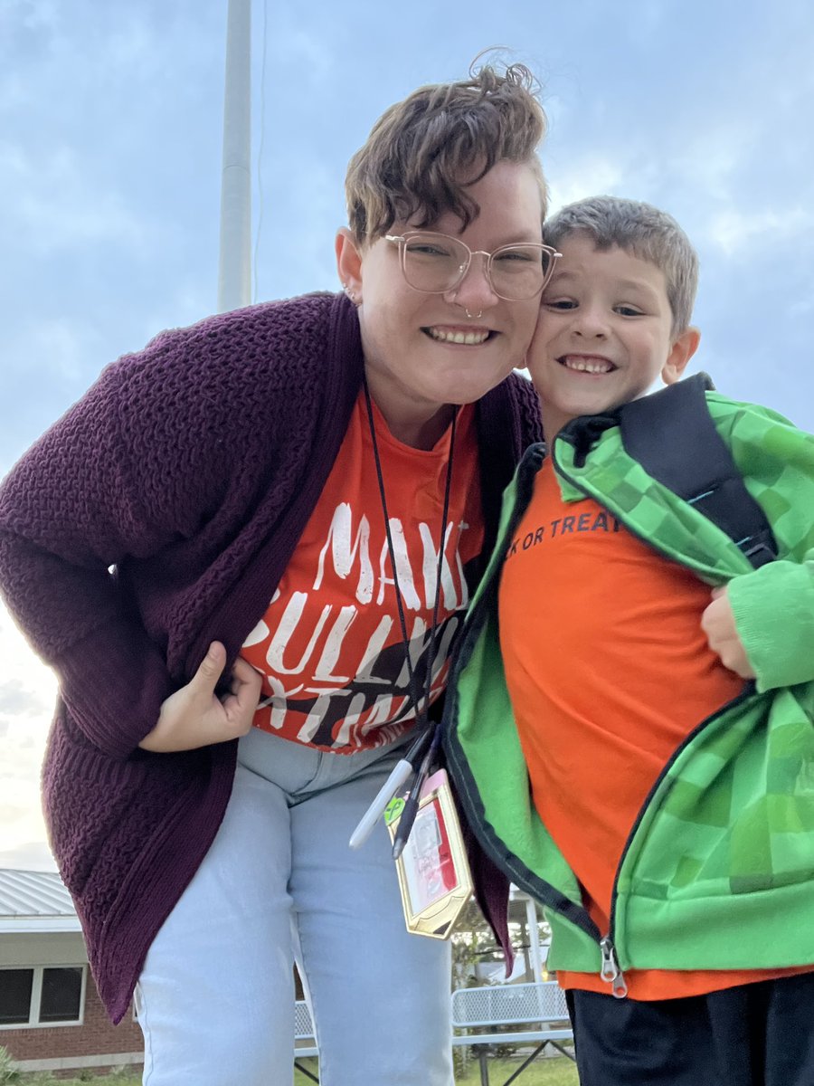 TaylorH3523's tweet photo. unity day! 🧡 #endbullying #freedomelementary @freedomvolusia @Ms_Caracola @GoodwinGMS https://t.co/EfLRjXDQAo