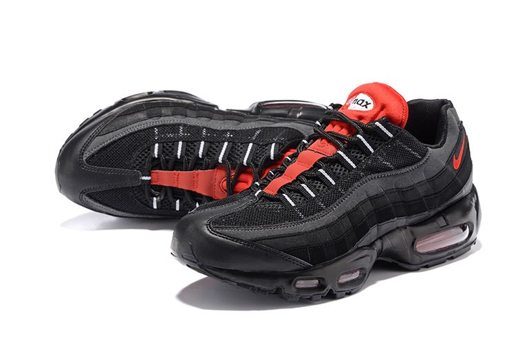 LatestLaces's tweet photo. BLACK/CHALLENGE RED AIRMAX 95

NEW IN REPLACEMENT BOX

HERE > https://t.co/GxVRuzF2XO

#latestlaces #airmax95 https://t.co/7J61YYpLVn