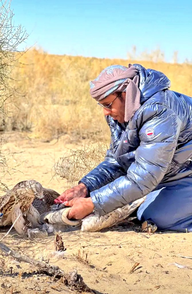 الشاعر /
أحمد بن هياي المنصوري حفظه الله ✍️
مقناص أوزبكستان
🦅
<a href="/AhmedBinHayai/">أحمد بن هياي</a>