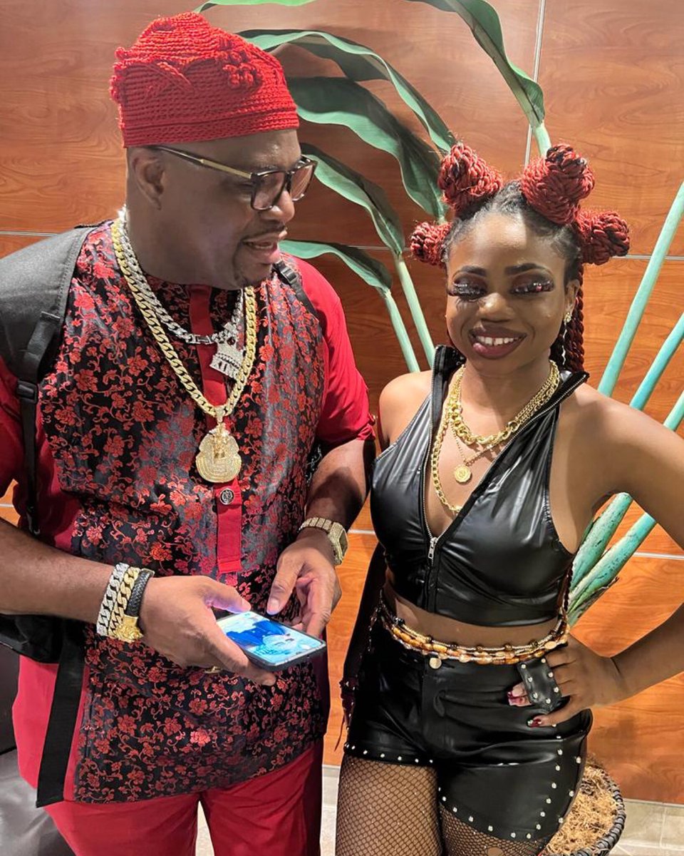 Entdaily001's tweet photo. Dr. Kester Okechukwu Ezuma is the founder and the CEO of ‘Infinite Music &amp; Entertainment’ and he’s the artist manager for American-Nigeria singer, Ada King 🎤🇺🇸🇳🇬

You can reach him on instagram @InfiniteMusicEn

Read more about Dr Kester Ezuma on our website

(Thread) https://t.co/F4TbRHLO0L