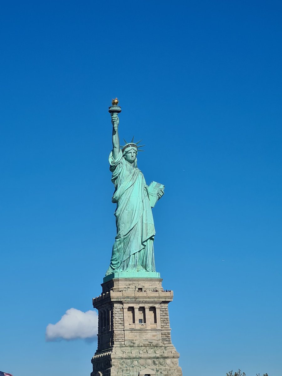 An early start for <a href="/libertycruiseny/">Liberty Cruise</a> and a visit to <a href="/EllisIsland/">American Family Immigration History Center</a> today for <a href="/SydenhamHigh/">Sydenham High School GDST #fearnothing</a> <a href="/sydsixthform/">Sydenham High Sixth Form</a>. Beautiful and bright New York day #NYC #fearnothing