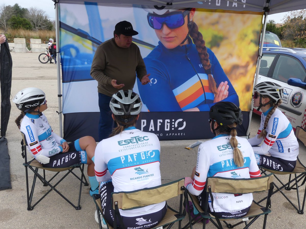 TeamPafgio's tweet photo. 😊 Nuestra temporada tuvo un inicio y un final, pero nuestro agradecimiento a Pafgio Cycling por su implicación es eterno.

👚 Empresa especializada en ropa para ciclismo y otros deportes, han sido el gran apoyo del equipo durante todos estos meses.

🔜 ¿Pensamos ya en 2023? https://t.co/92p2JtVQzW